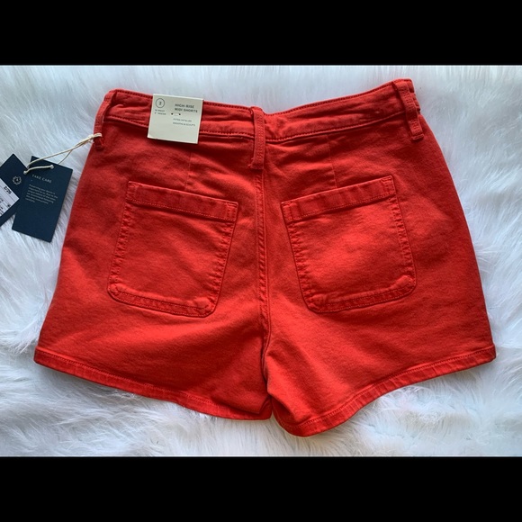 High Rise Midi Shorts Red - Picture 5 of 10